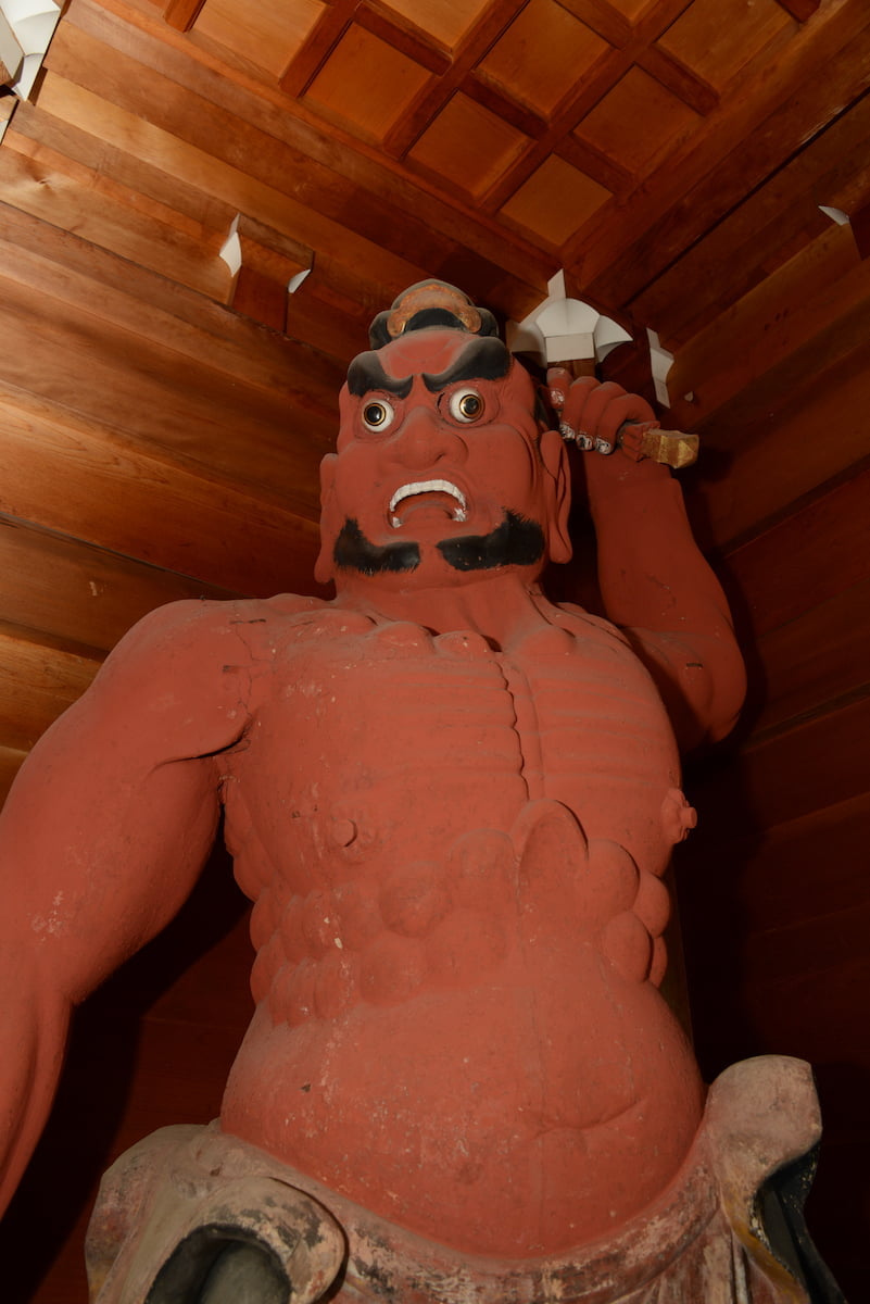 2016年の阿形仁王像（眼球落下前）