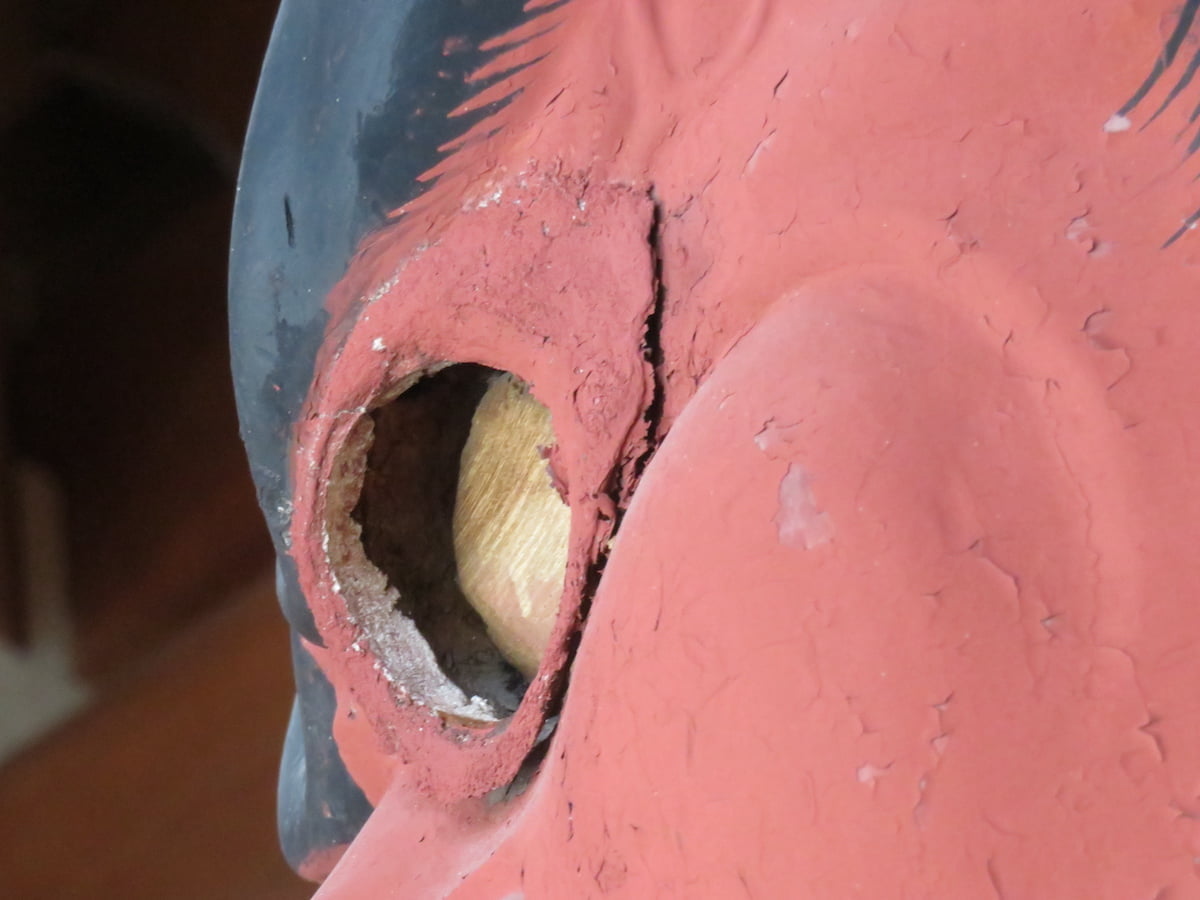 2018年の阿形仁王像 眼球部分の画像（左眼球落下後）