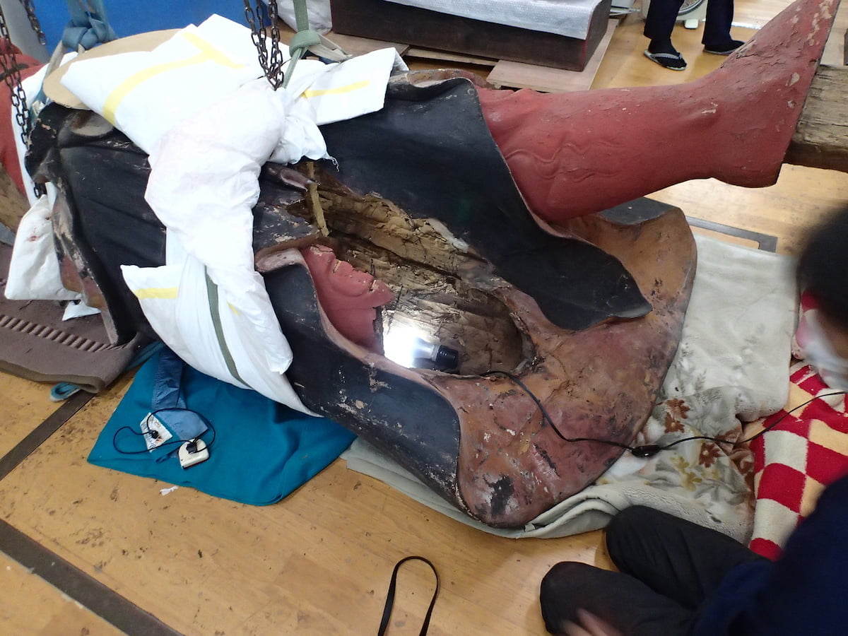 吽形仁王像 右脚解体作業